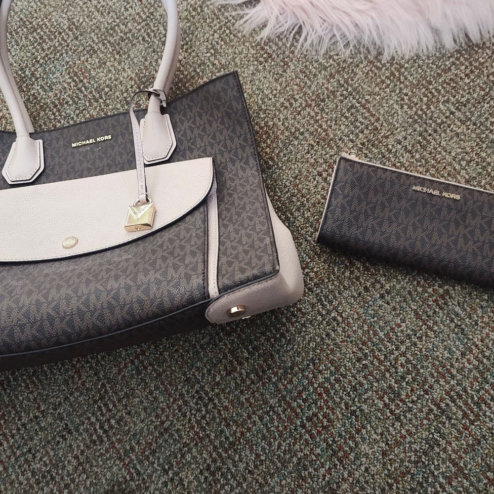 Michael Kors Black and Cream Satchel Set